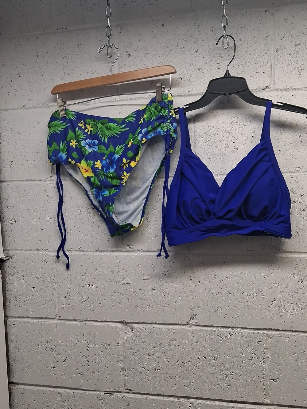 NWT Womens Blue Floral High-Waist Bikini Set